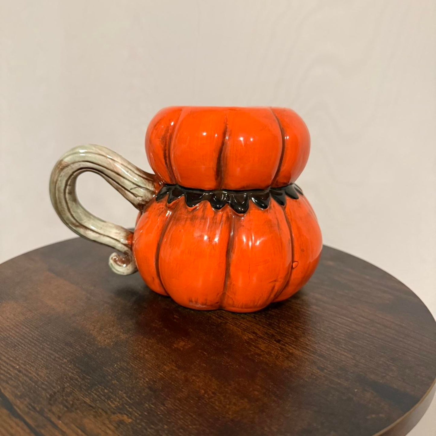 Vintage style halloween pumpkin mug