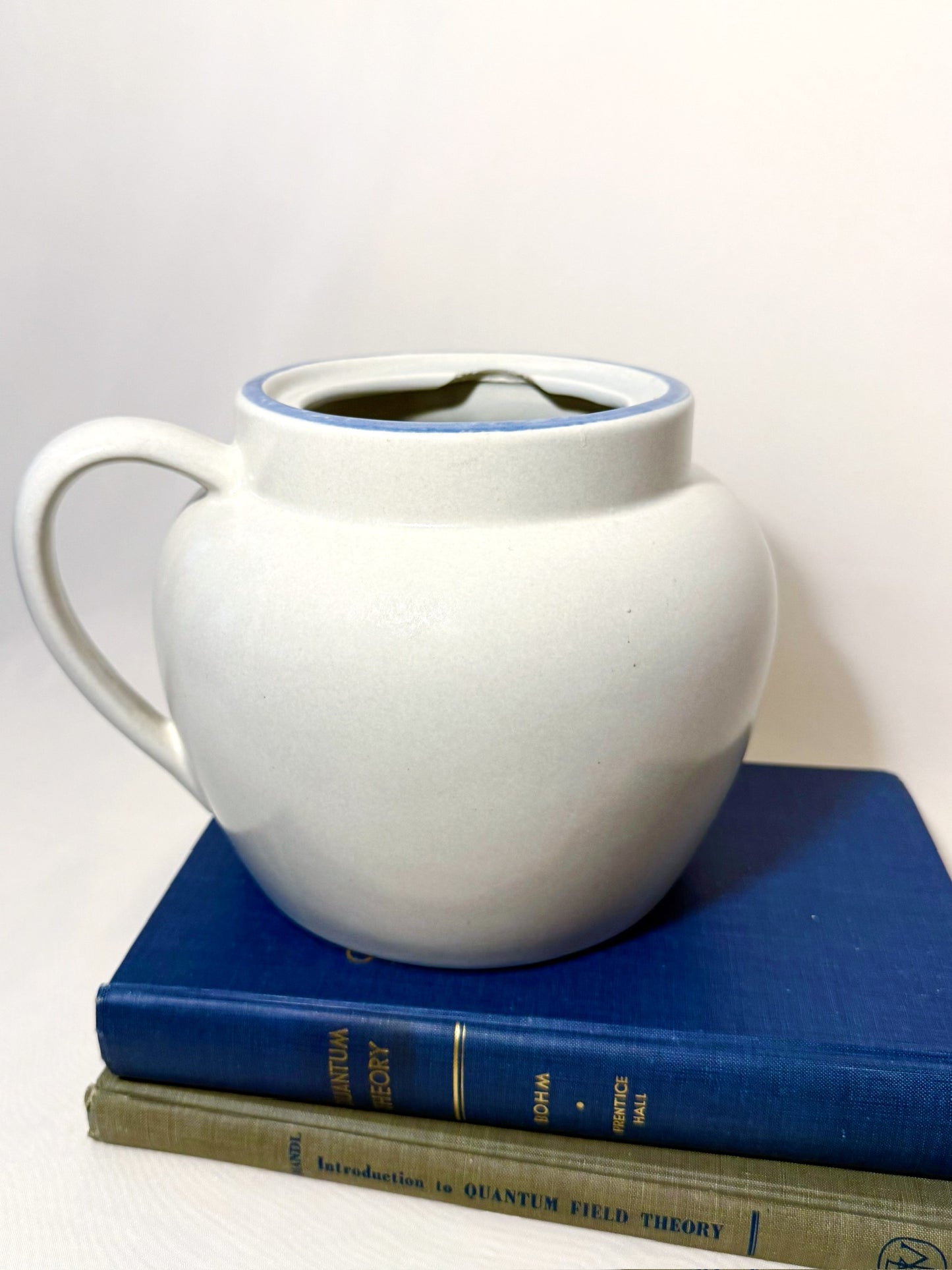 Pfaltzgraff Yorktowne Bean Pot Crock
