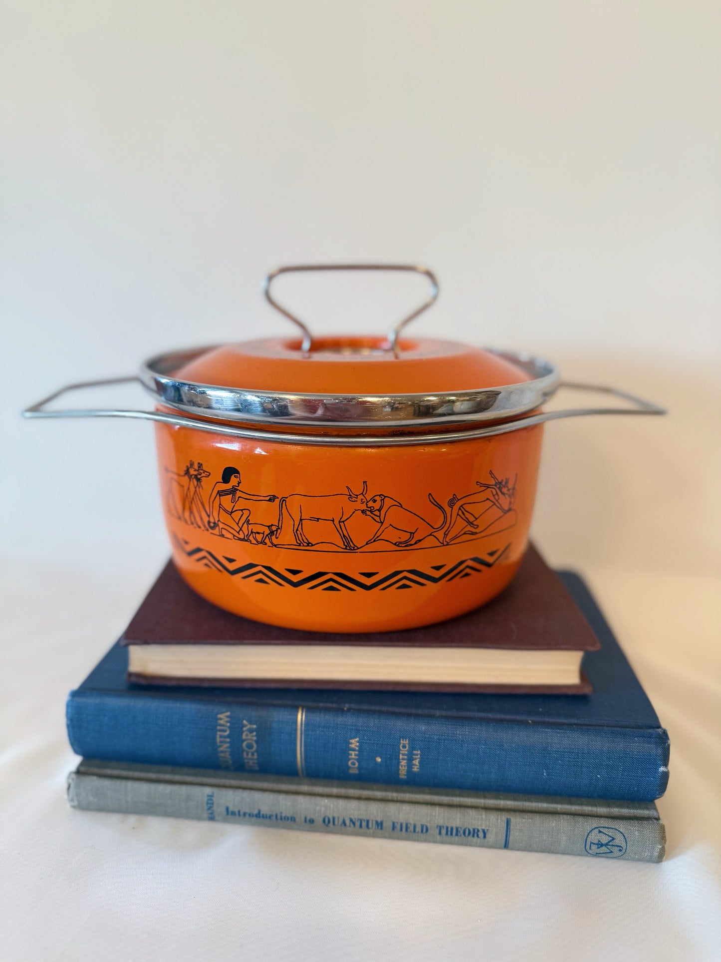 Siltal Enamel Round Saucepan