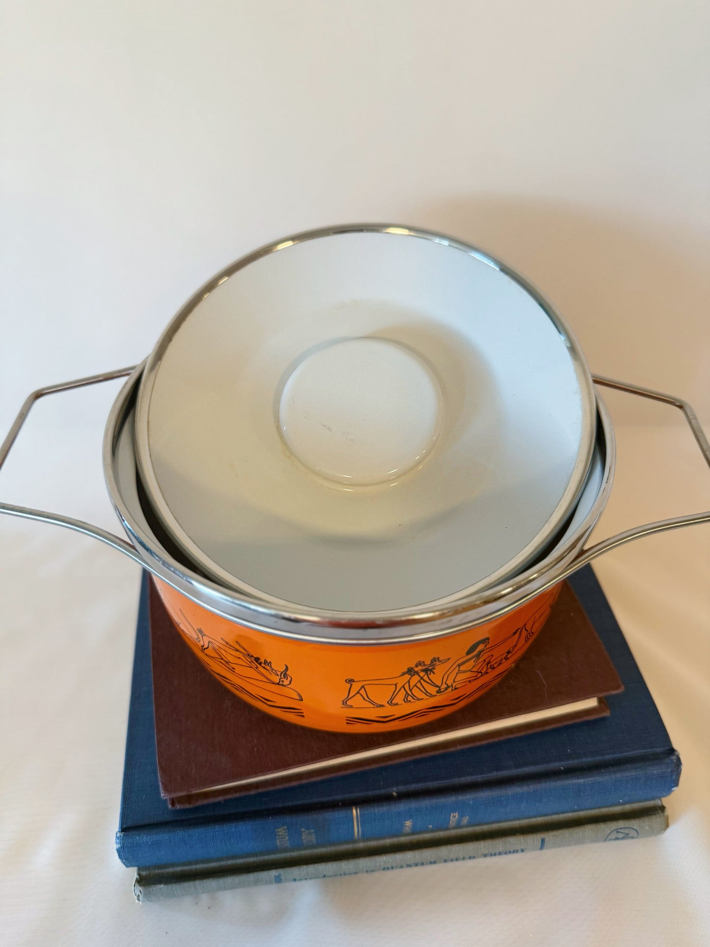 Siltal Enamel Round Saucepan