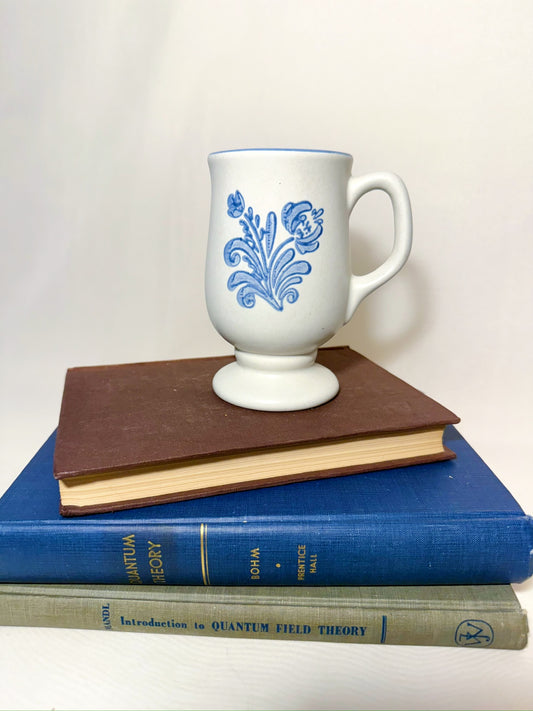Pfaltzgraff Yorktowne Footed Mug