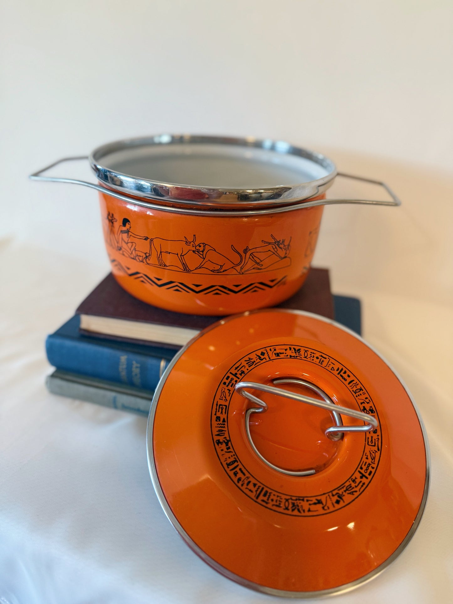 Siltal Enamel Round Saucepan
