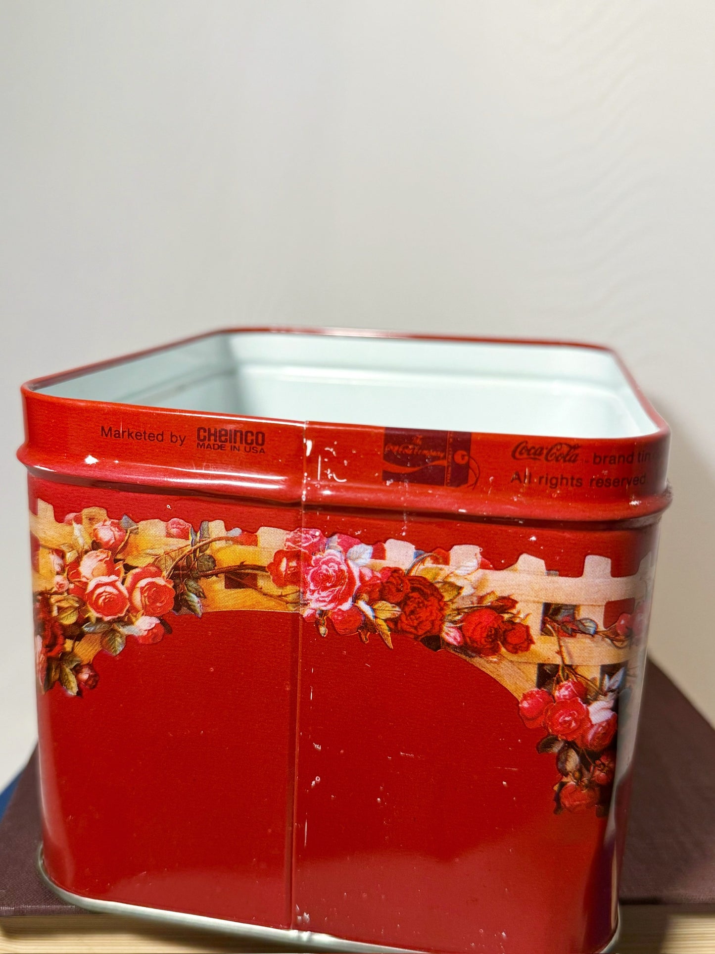 Rose Coca-Cola Tin