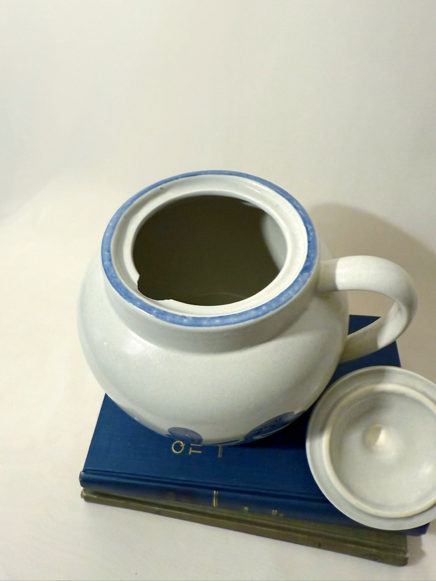 Pfaltzgraff Yorktowne Bean Pot Crock