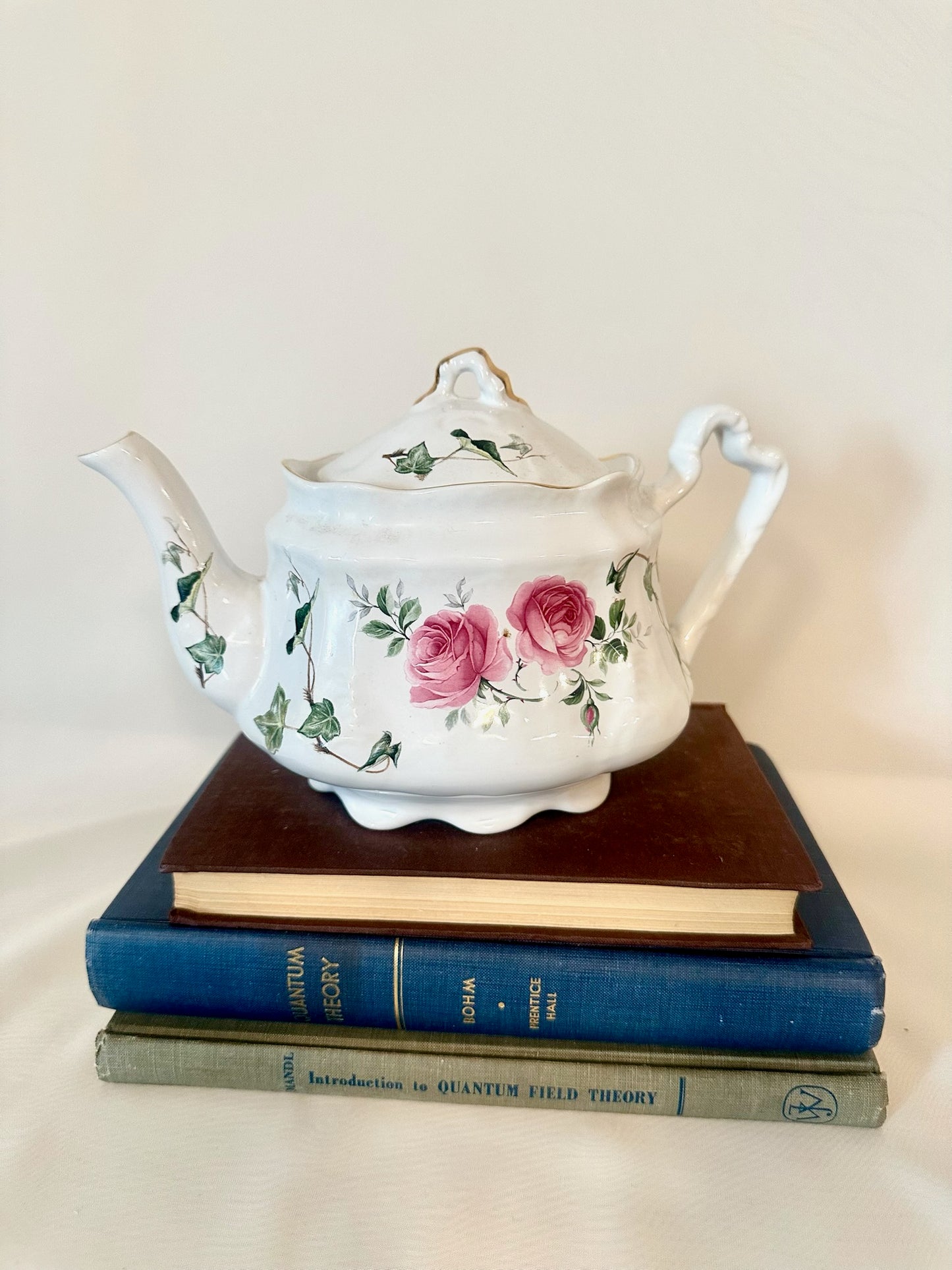 Arther Wood & Son Pink Roses On The Vine Teapot
