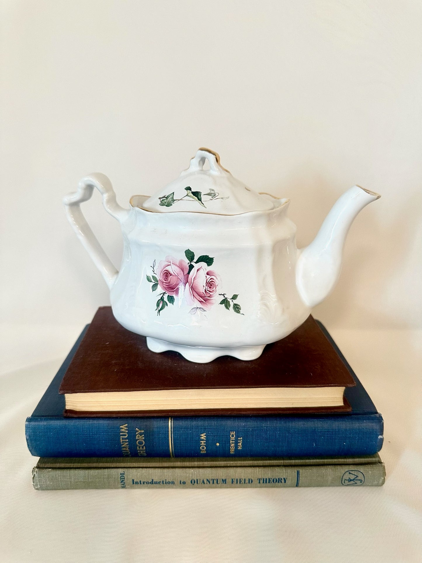 Arther Wood & Son Pink Roses On The Vine Teapot