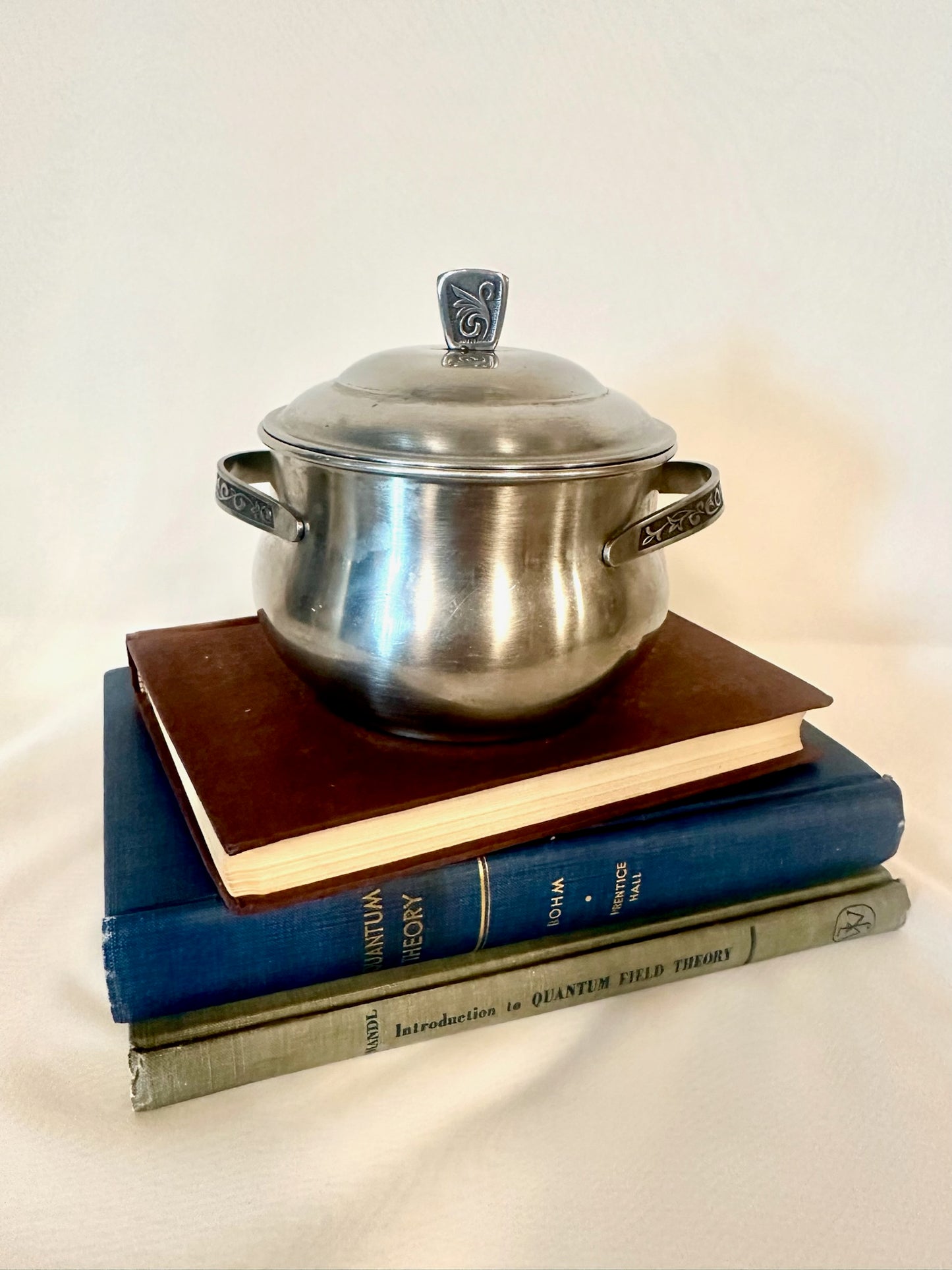 Stainless Steel Mini Server Pot with Lid