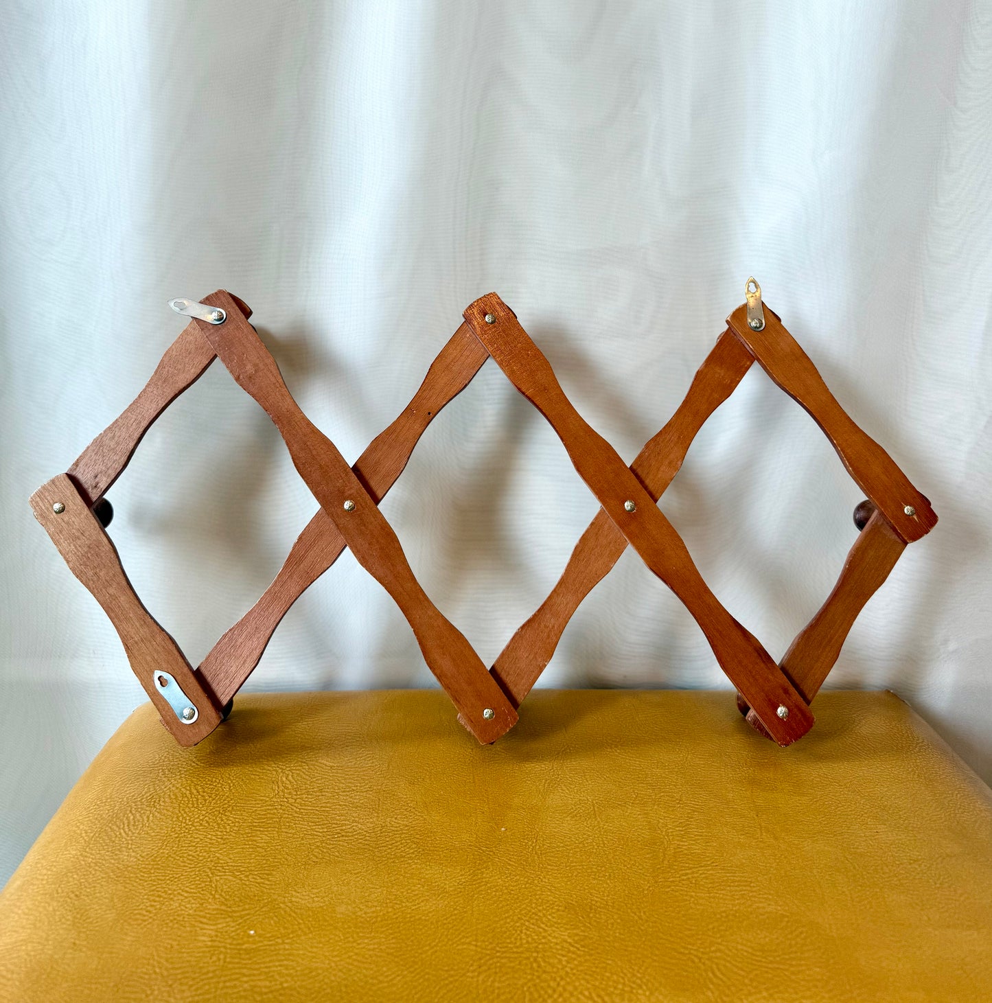 Wooden Accordion Wall Hanging Rack