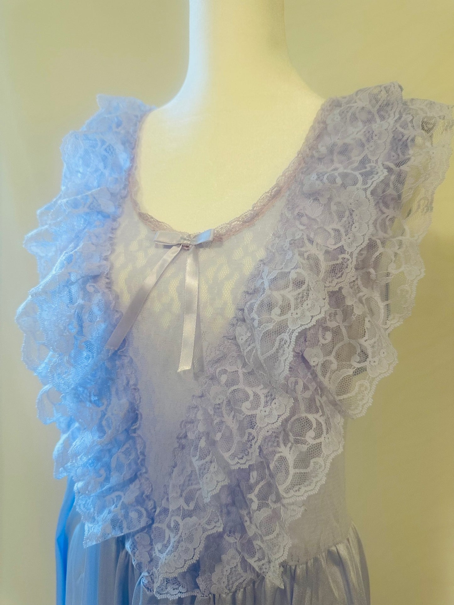 Vintage Light Purple Nightgown| Size Medium/Large