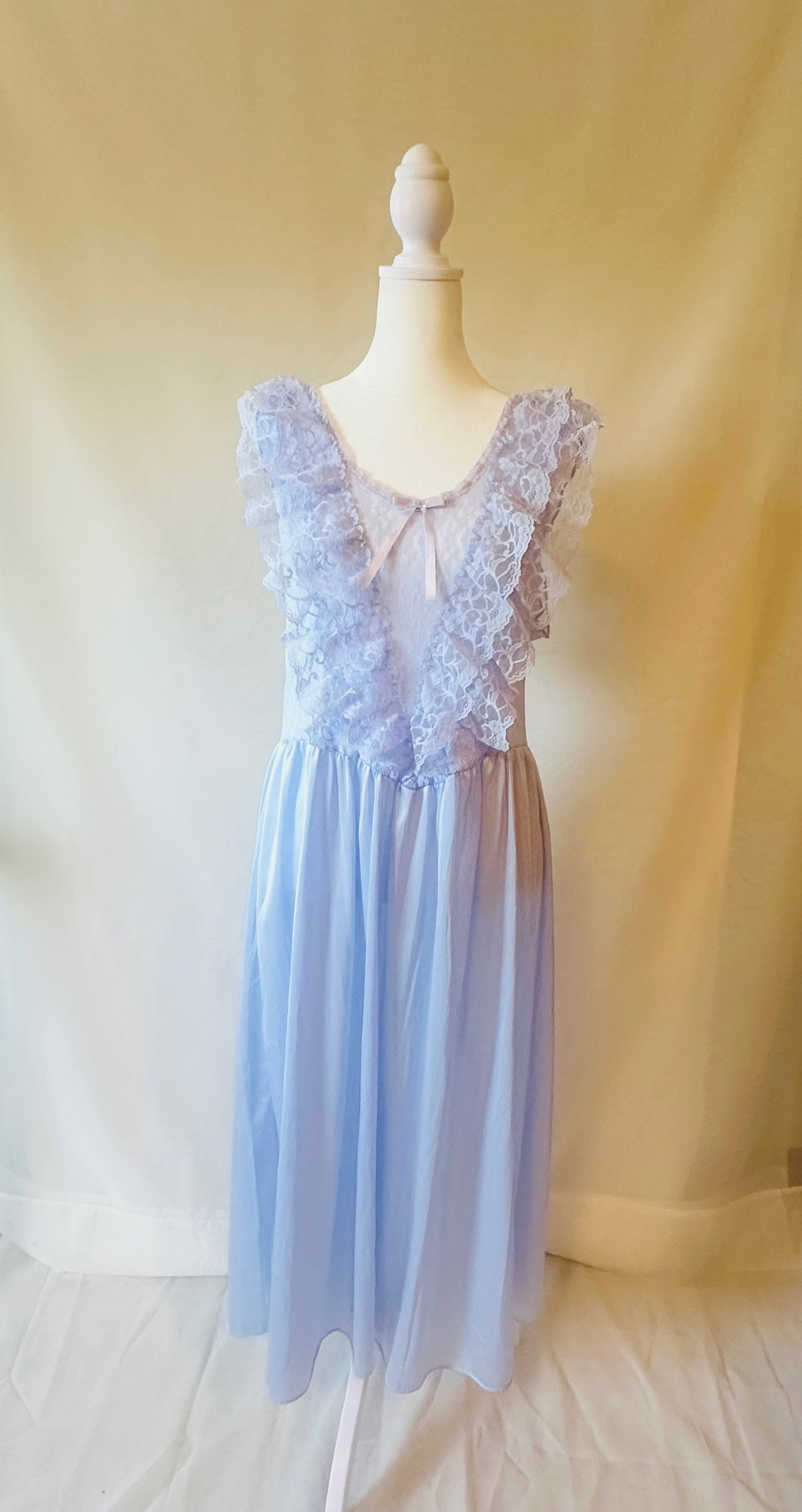 Vintage Light Purple Nightgown| Size Medium/Large