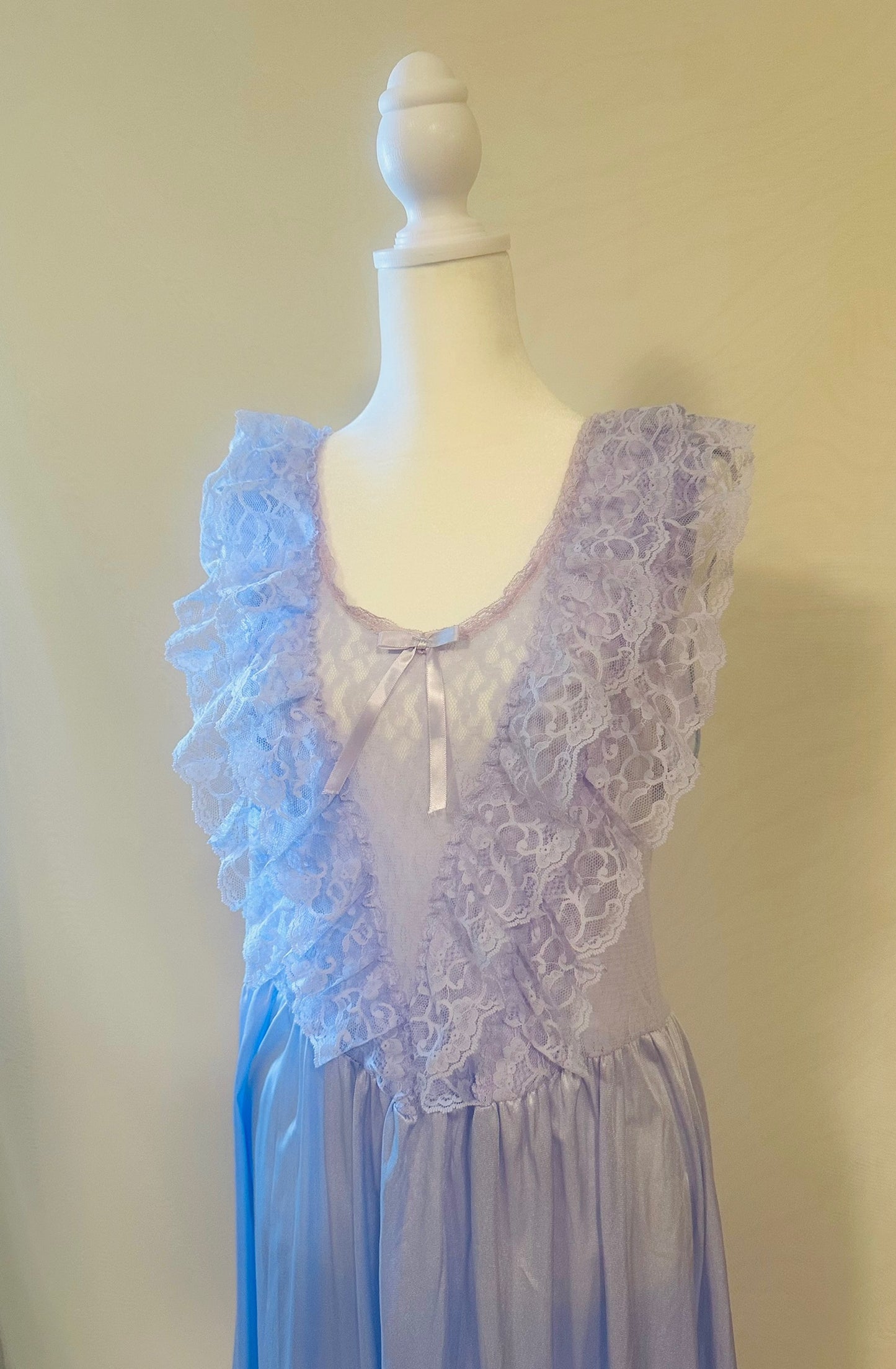 Vintage Light Purple Nightgown| Size Medium/Large