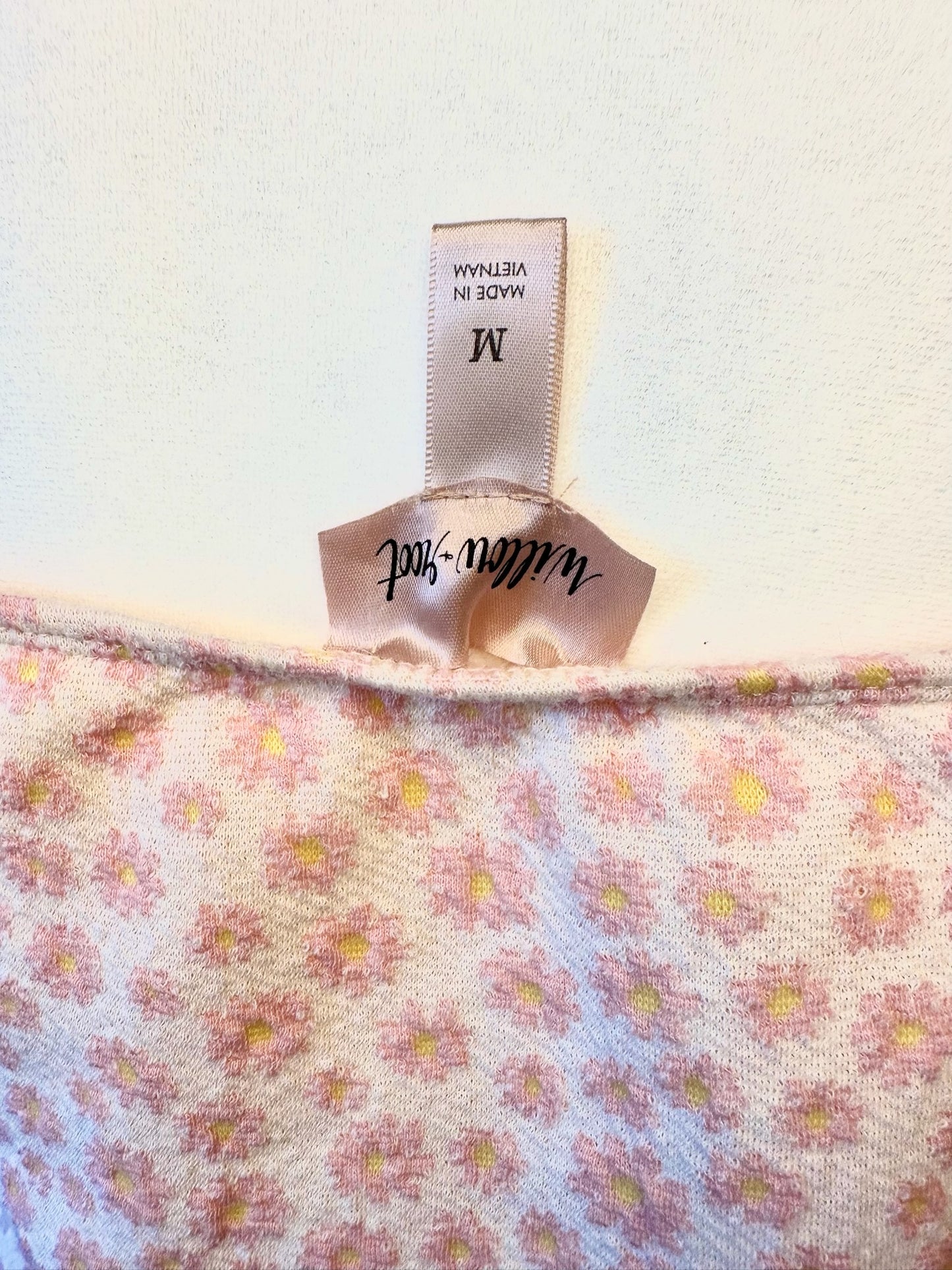 Pink Daisy Bodysuit | Size Medium
