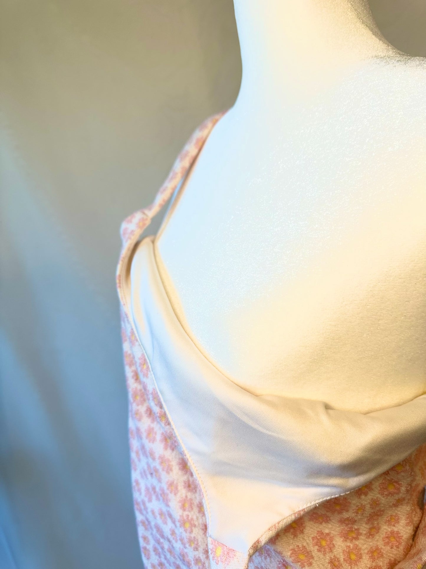 Pink Daisy Bodysuit | Size Medium