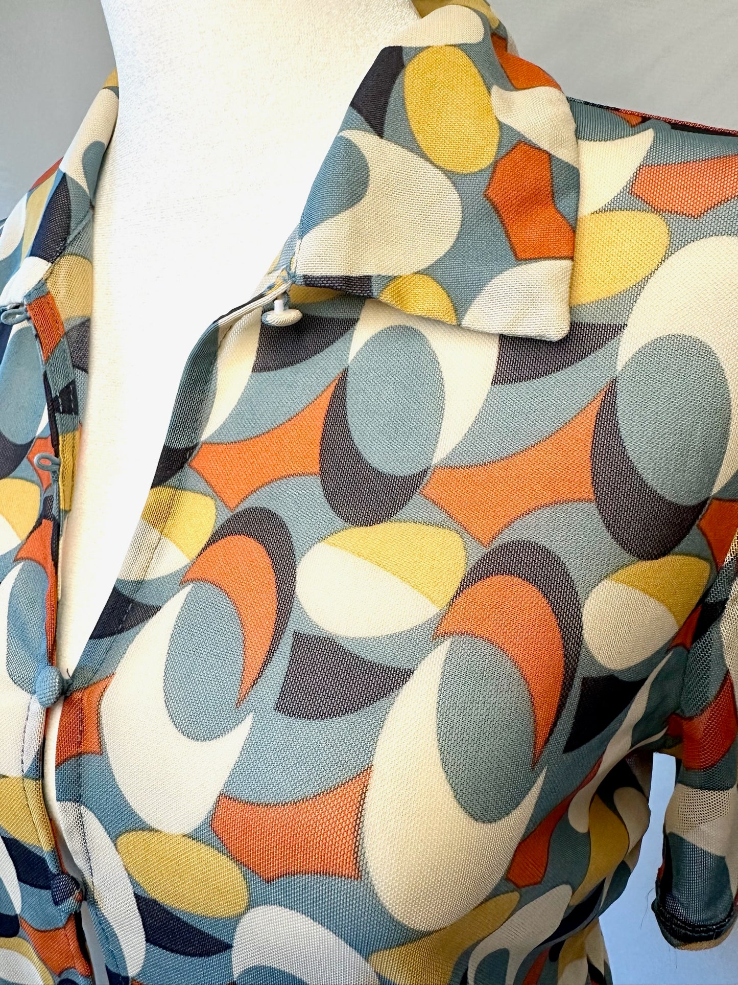 Retro Style Top | Size Small