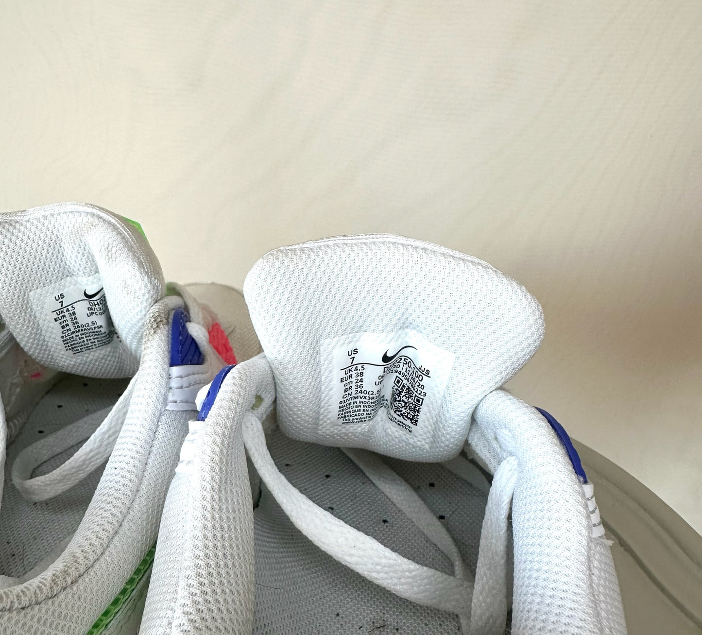 Neon Nike Air Max | Size 7