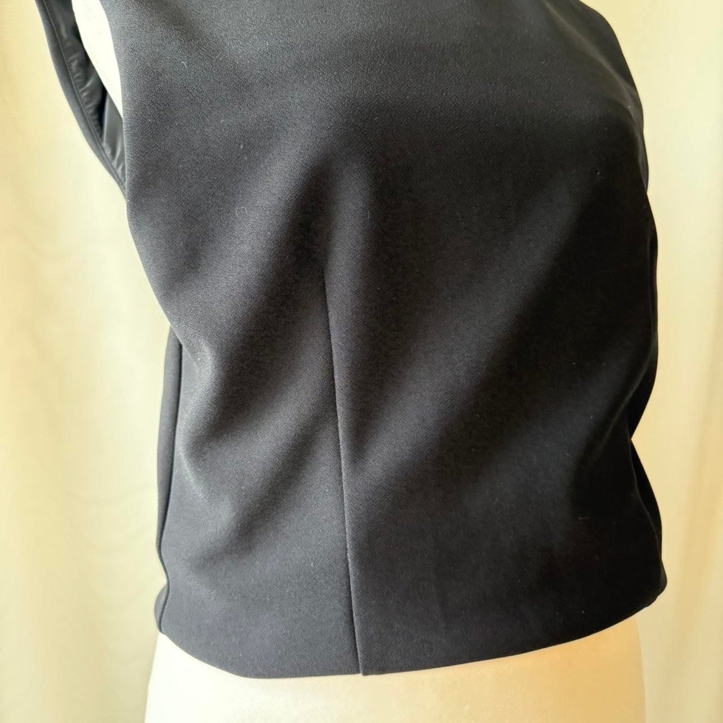 Abercrombie fitch black top