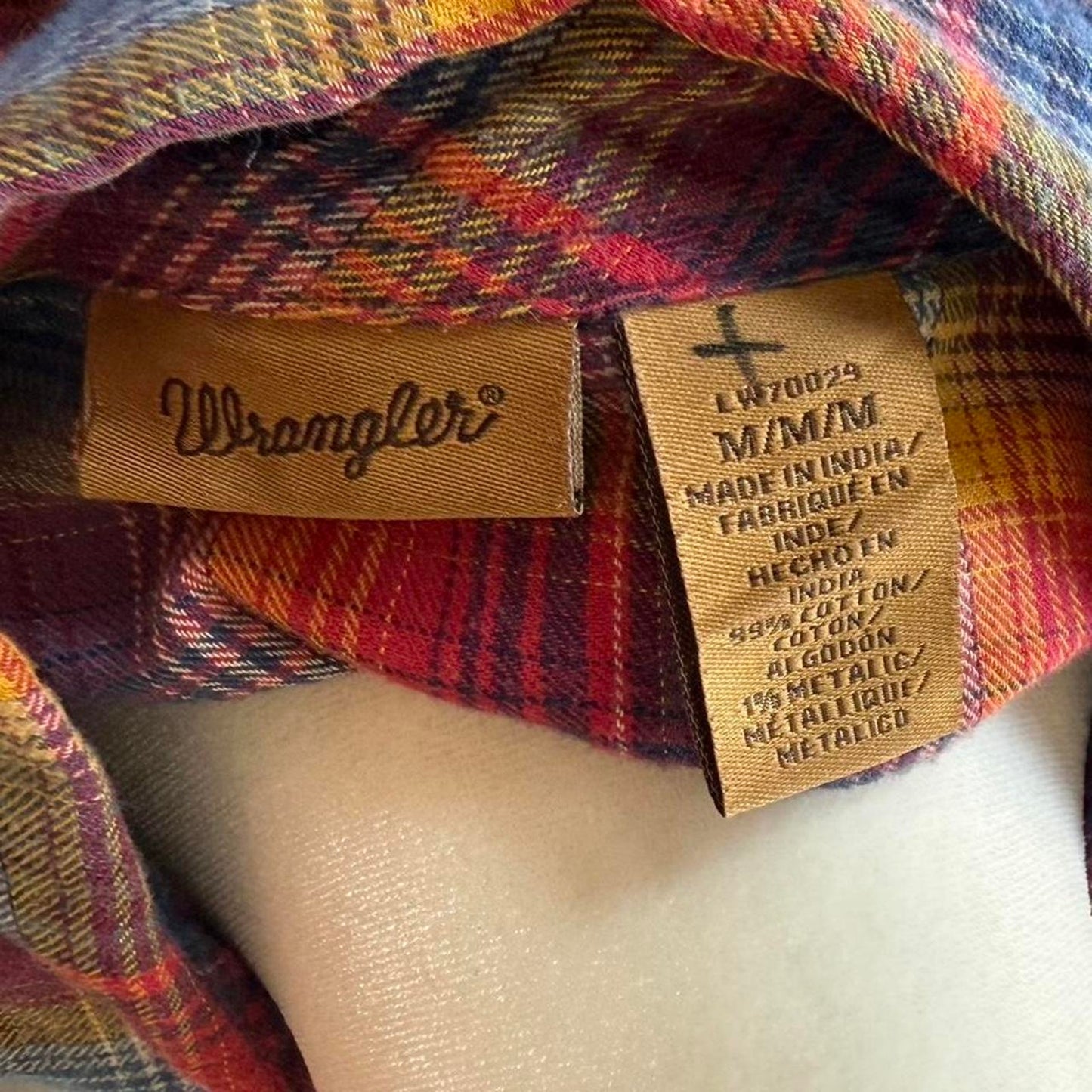 Wrangler plaid button up shirt