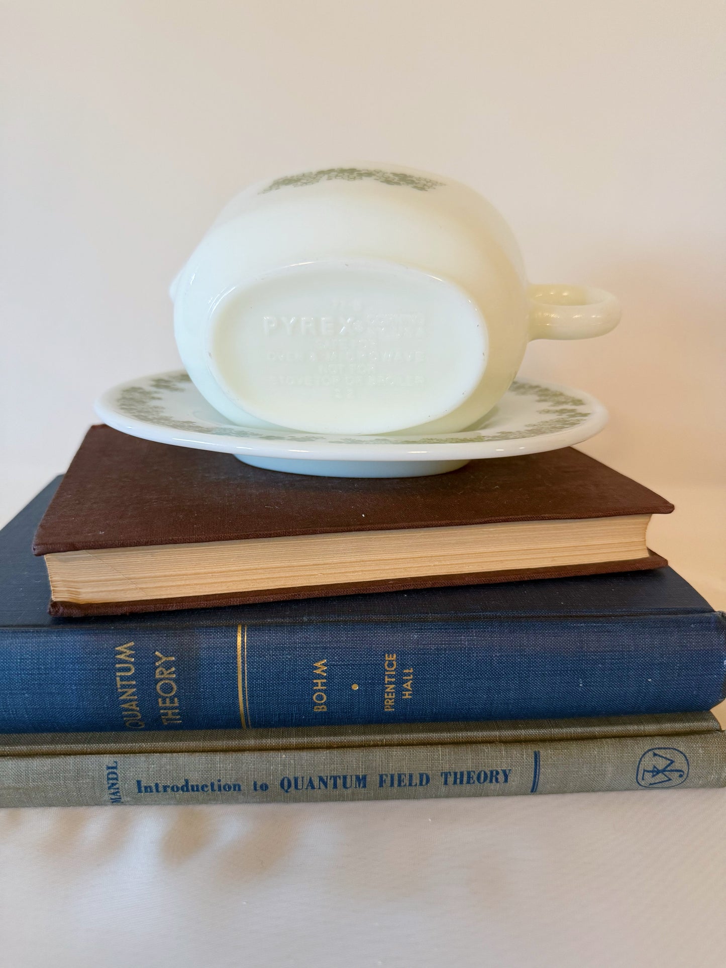 Pyrex Spring Blossom Green Gravy Boat with Underplate