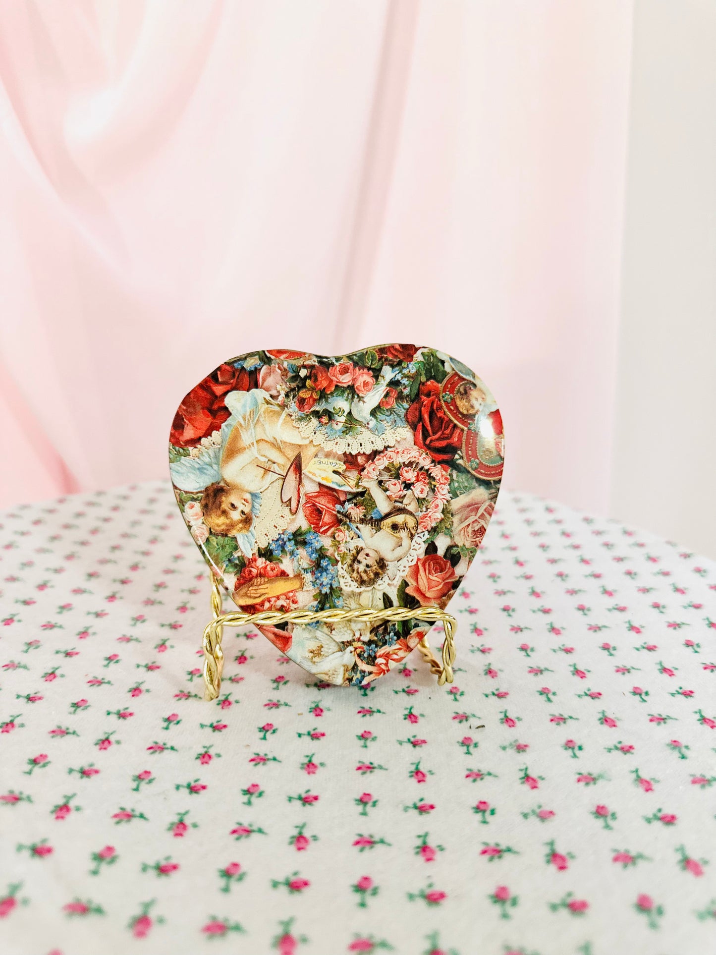 Heart-Shaped Cherub Tin