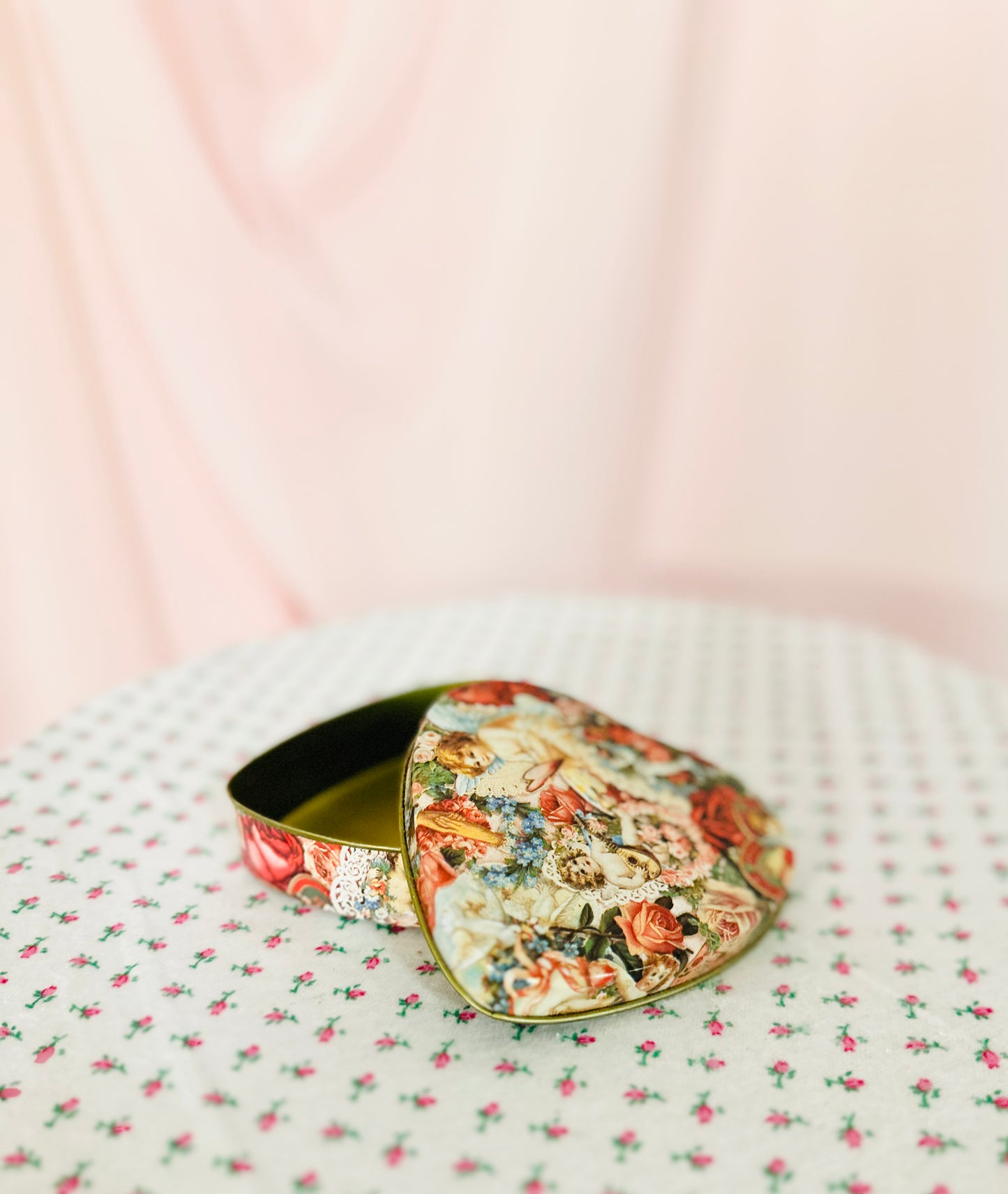 Heart-Shaped Cherub Tin