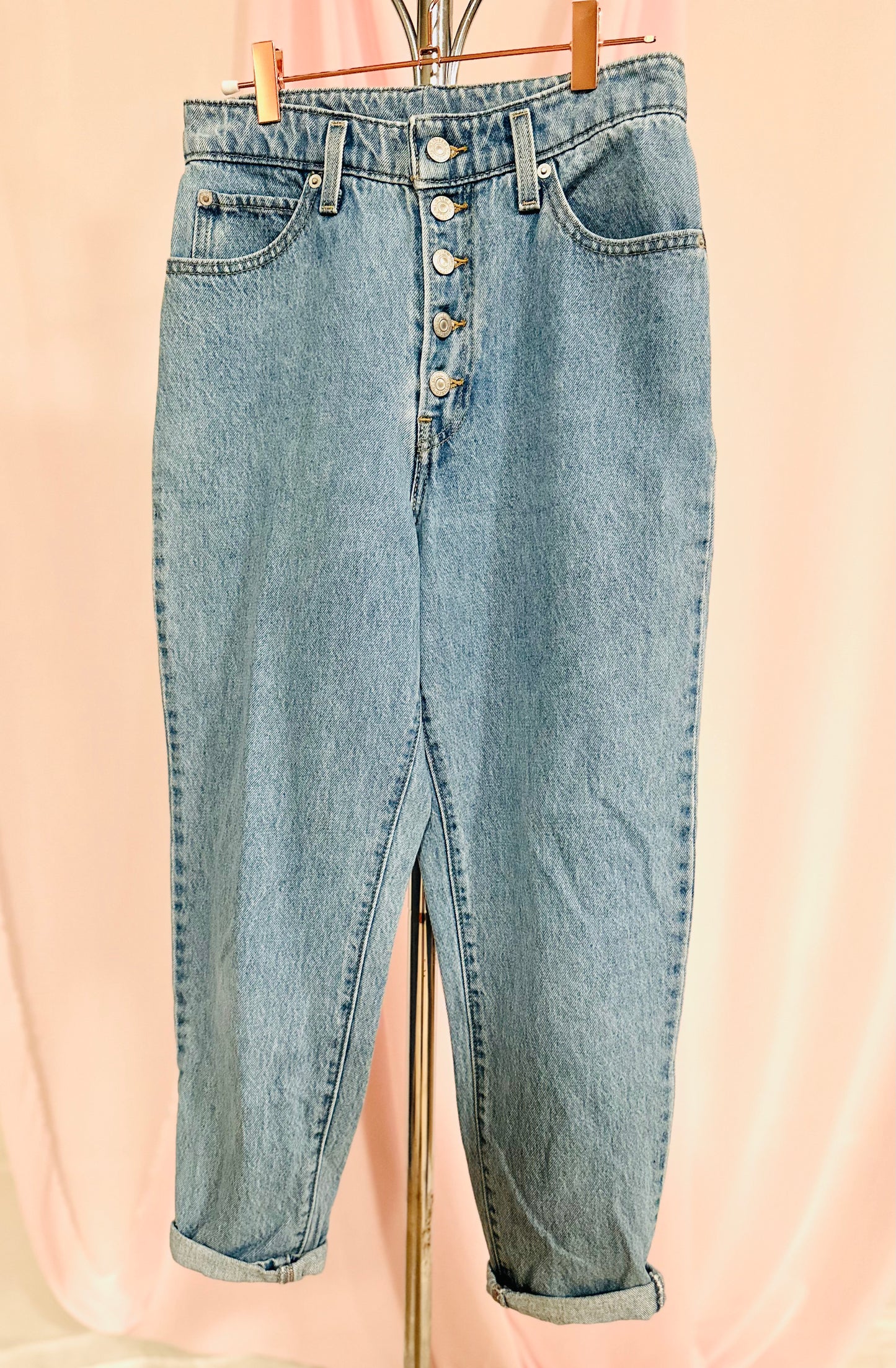Levi’s High-Waisted Notch Mom Jeans