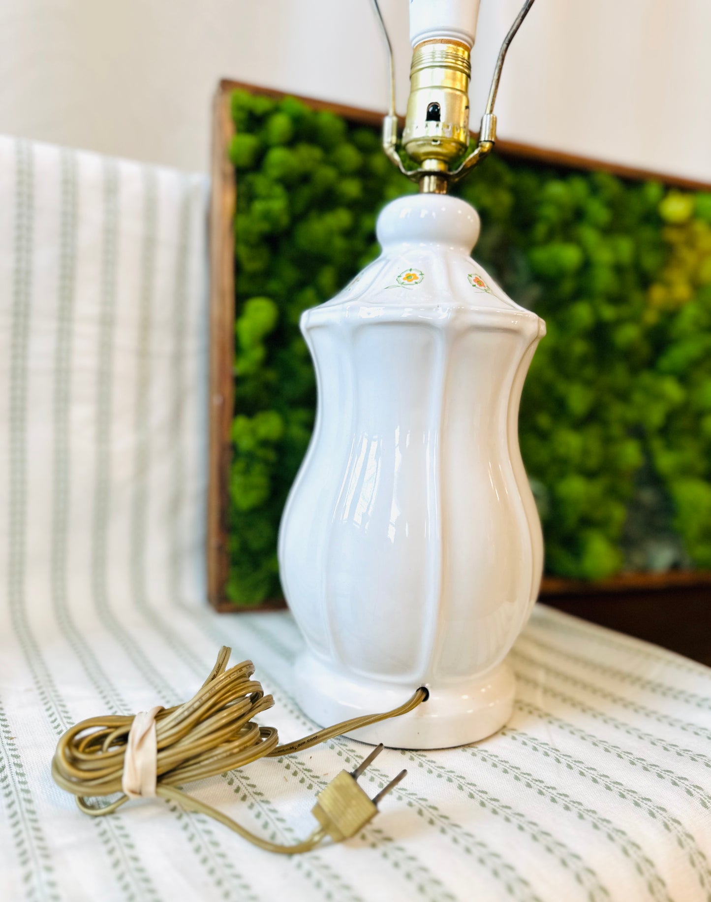 Rare! Vintage White Ceramic Chinoiserie Lamp – 1960s, 30" Tall