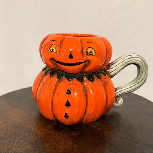 Vintage style halloween pumpkin mug